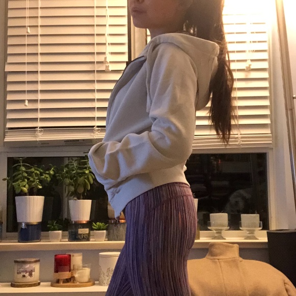 2/$25 Urban Behavior White Zip Up Hoodie - Picture 6 of 8